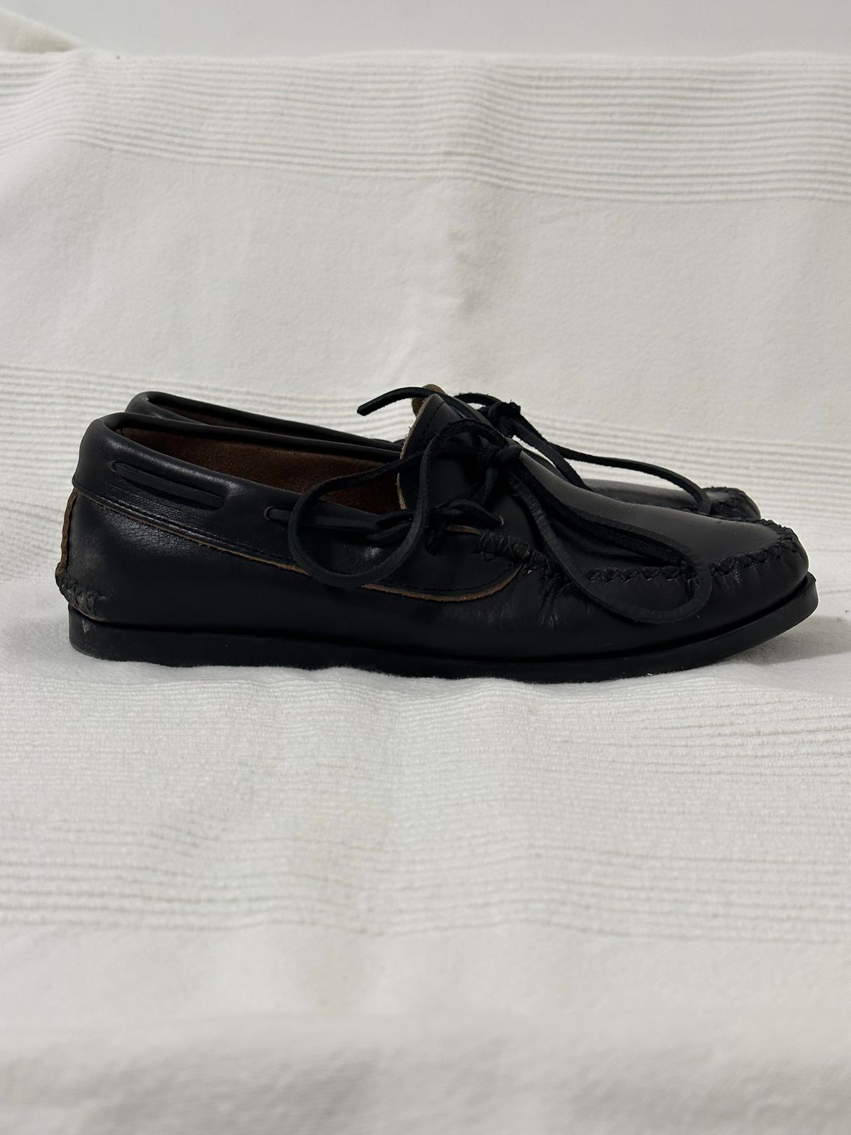 Photo by Snowcrashdenim on February 5, 2023 of the Yuketen Canoe Moc in Horween Black Chromexcel.