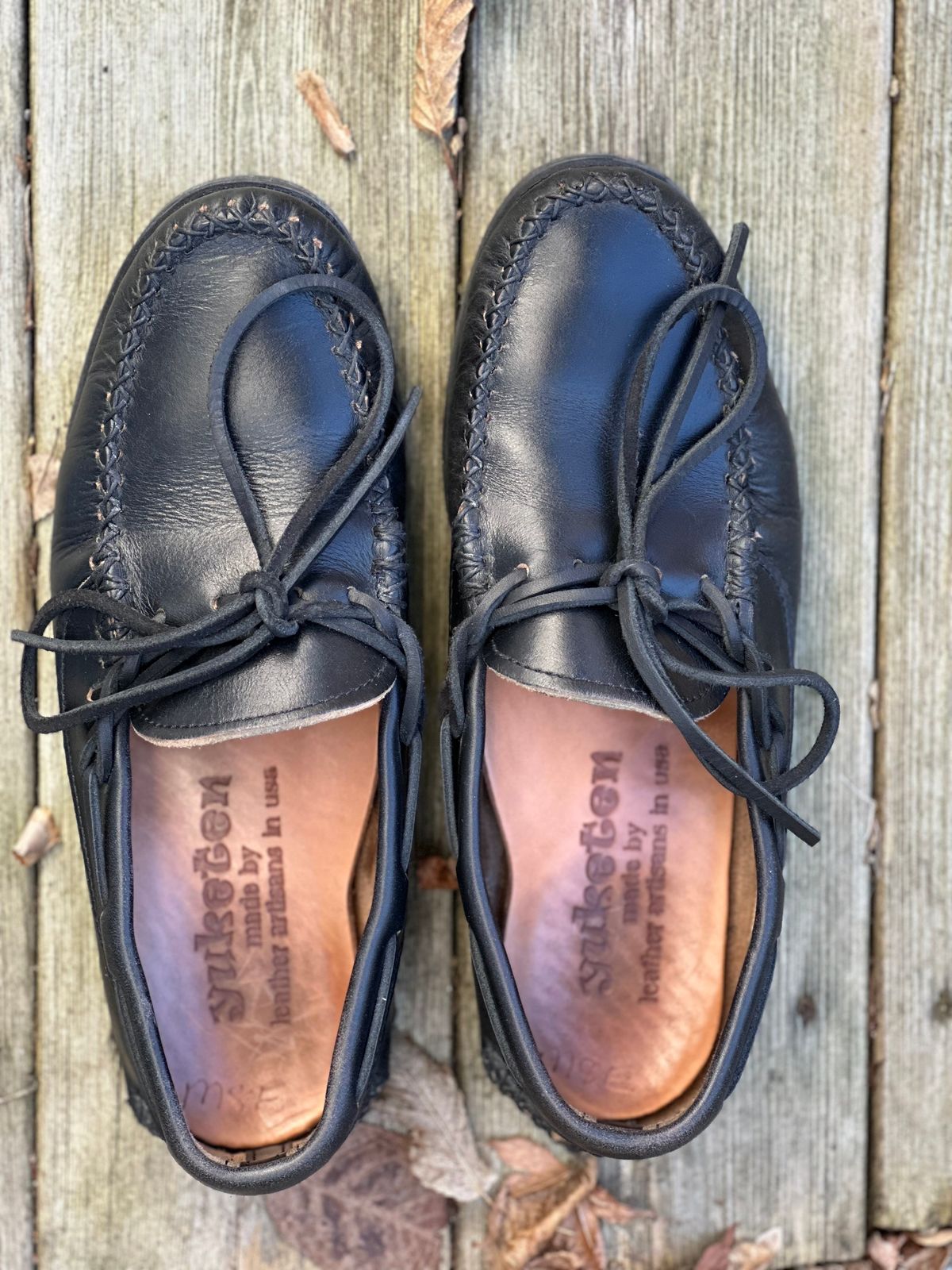 Photo by Snowcrashdenim on March 4, 2023 of the Yuketen Canoe Moc in Horween Black Chromexcel.