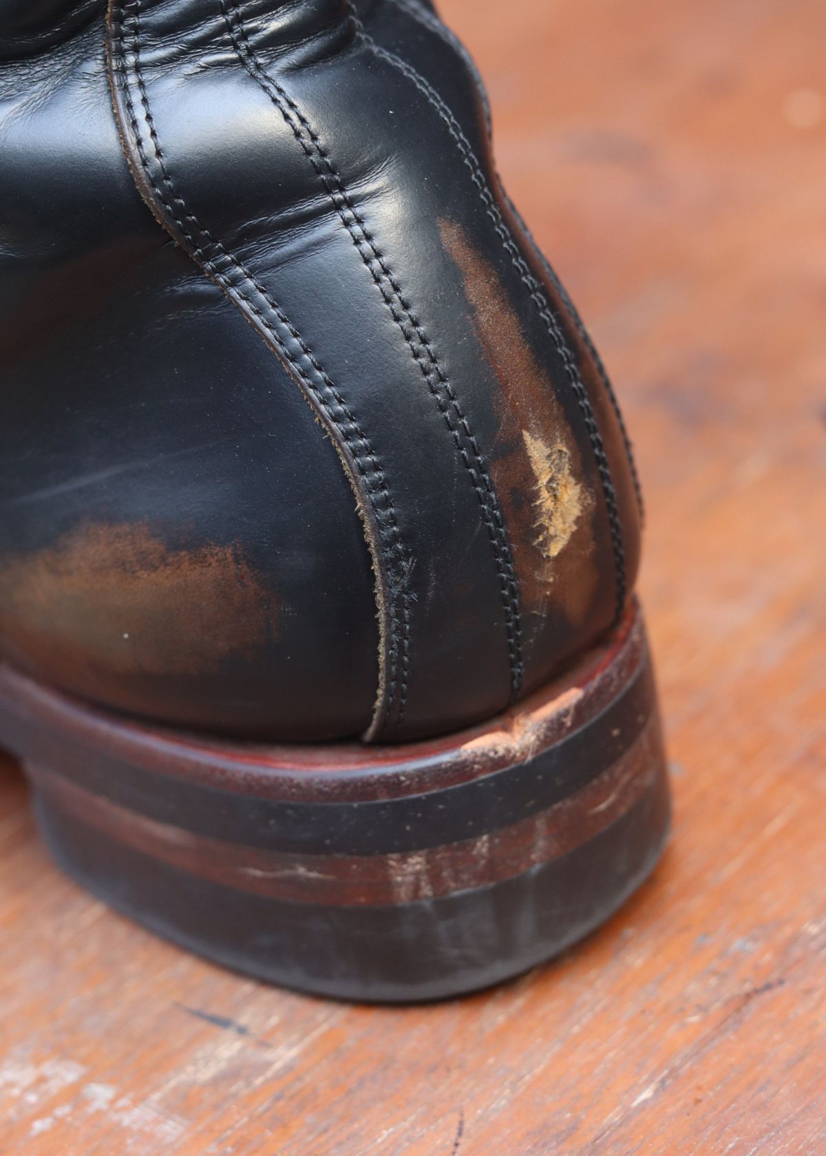 Photo by januardwijuang on February 3, 2026 of the Briselblack The Hanker Tanker Boots in S.B. Foot Black Dawson.