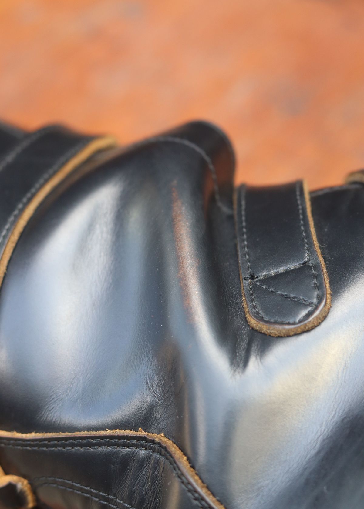 Photo by januardwijuang on February 3, 2026 of the Briselblack The Hanker Tanker Boots in S.B. Foot Black Dawson.