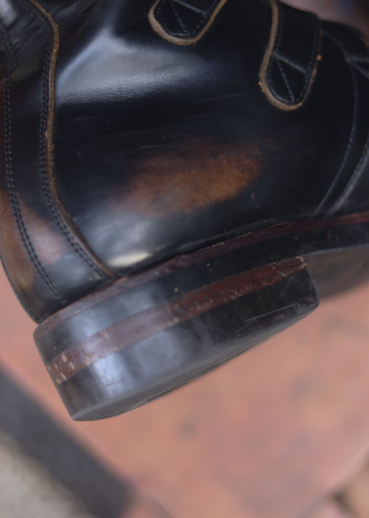 Photo by januardwijuang on March 1, 2026 of the Briselblack The Hanker Tanker Boots in S.B. Foot Black Dawson.