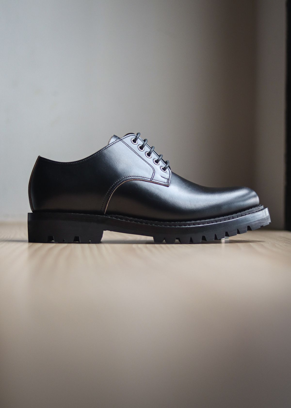 Photo by januardwijuang on March 1, 2025 of the Dons Original derby shoes in Indonesian Black Teacore.