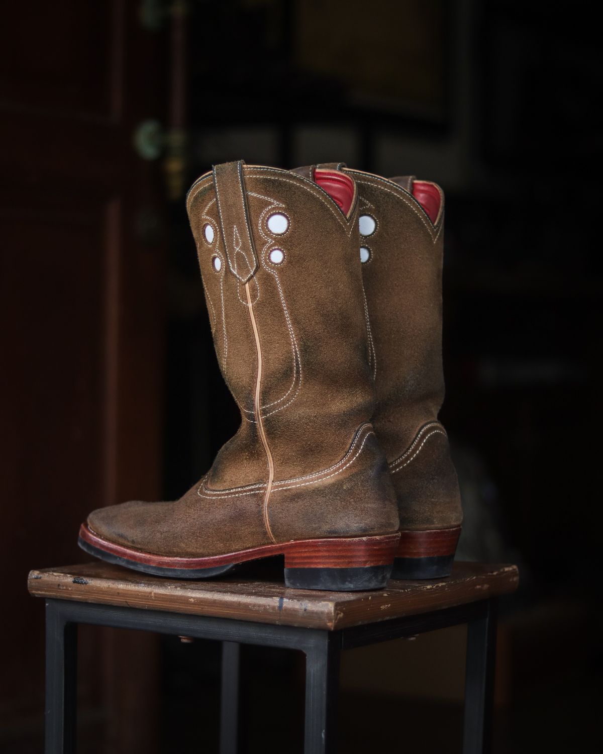 Photo by januardwijuang on September 14, 2025 of the Briselblack The Bullet Cowboy Boots in Horween Natural Chromexcel Roughout.