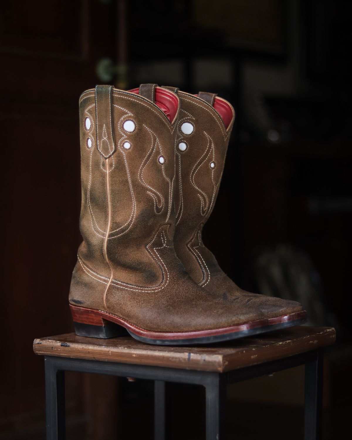 Photo by januardwijuang on September 14, 2025 of the Briselblack The Bullet Cowboy Boots in Horween Natural Chromexcel Roughout.