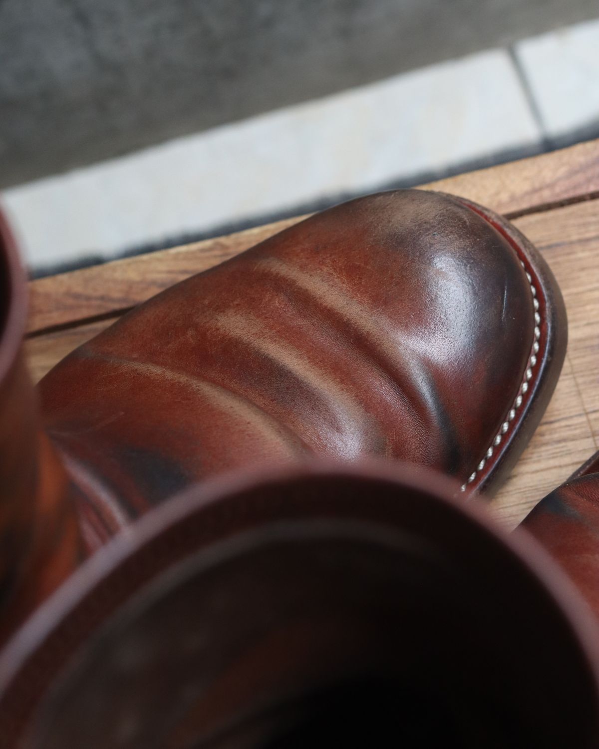 Photo by januardwijuang on January 31, 2025 of the Briselblack The Keeper 'Type 2' Engineer Boot in Toscanello Waxed Horsebutt Maryam Tannery.