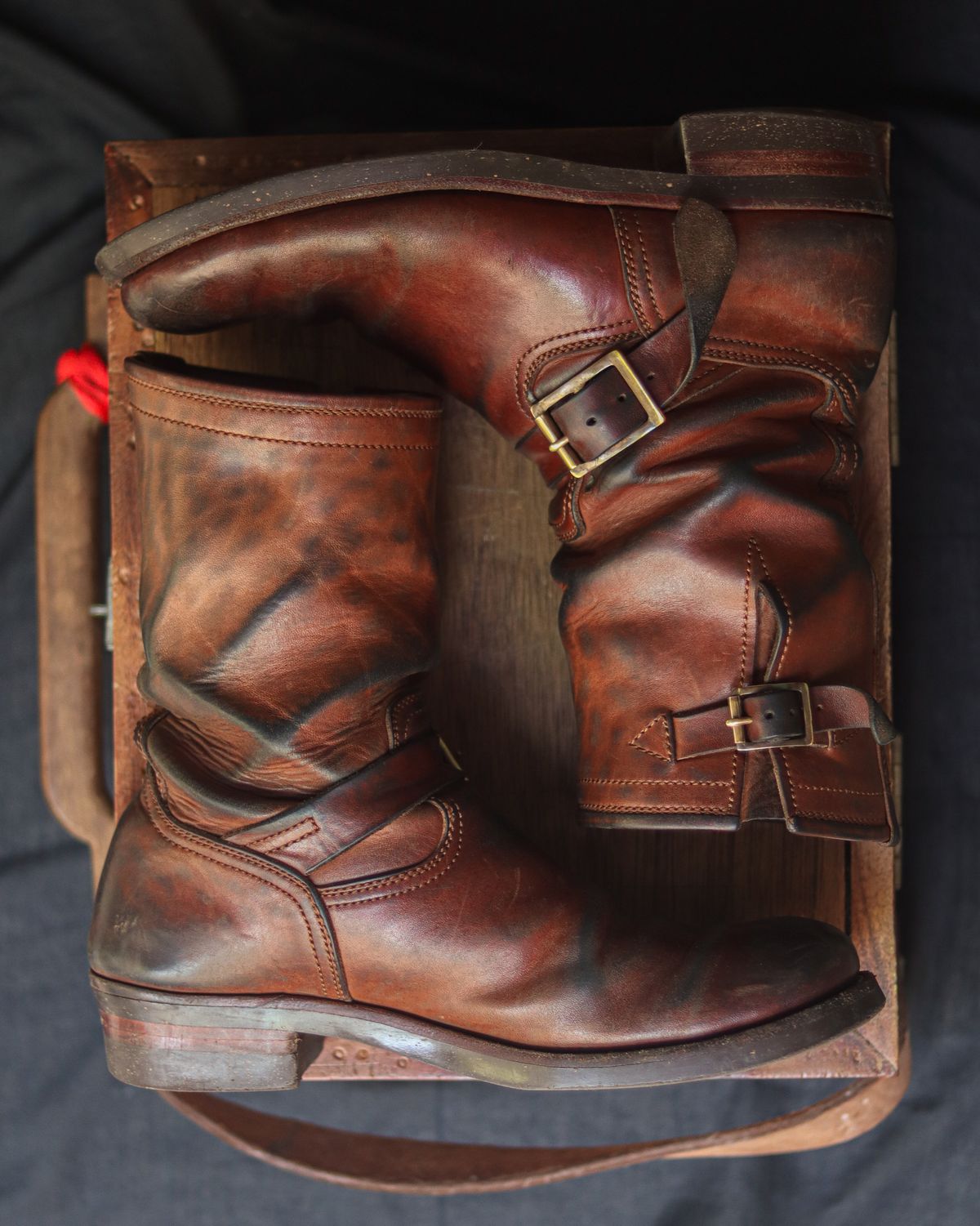 Photo by januardwijuang on March 1, 2025 of the Briselblack The Keeper 'Type 2' Engineer Boot in Toscanello Waxed Horsebutt Maryam Tannery.