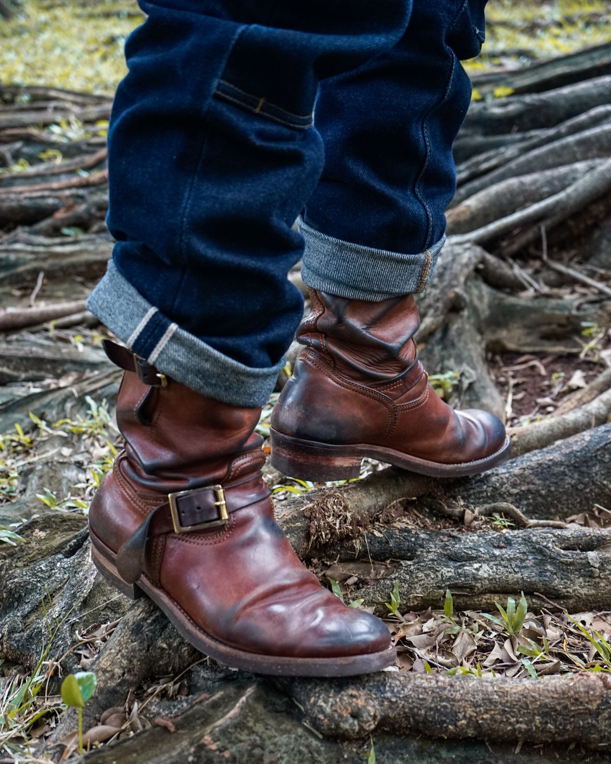 Photo by januardwijuang on March 9, 2025 of the Briselblack The Keeper 'Type 2' Engineer Boot in Toscanello Waxed Horsebutt Maryam Tannery.