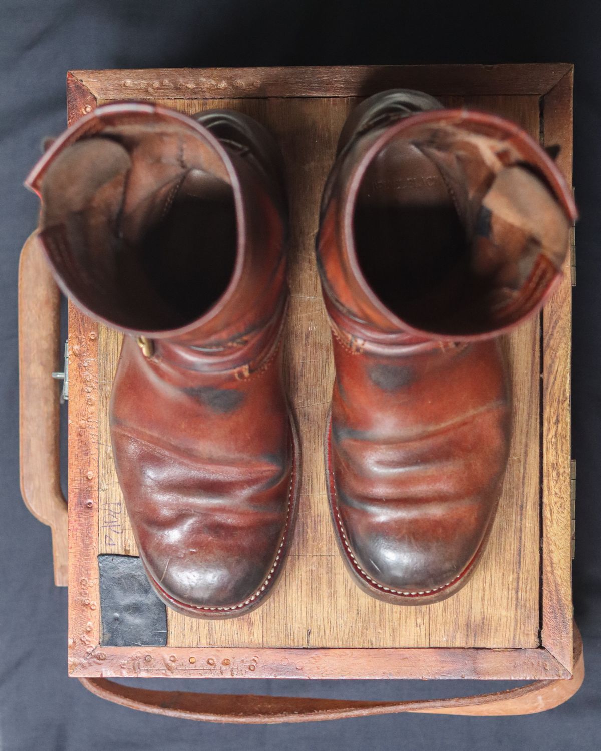 Photo by januardwijuang on April 1, 2025 of the Briselblack The Keeper 'Type 2' Engineer Boot in Toscanello Waxed Horsebutt Maryam Tannery.