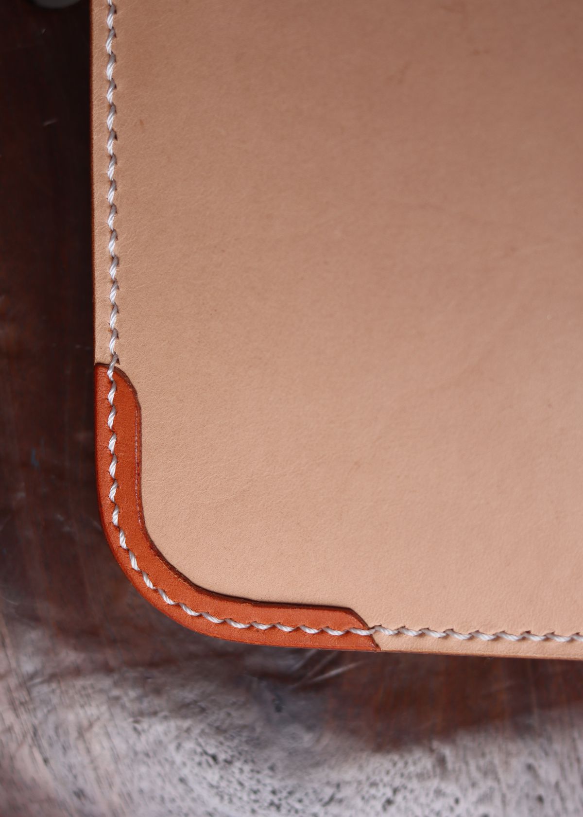 Photo by januardwijuang on October 1, 2025 of the Siege Leather Middle Concho Wallet in Indonesian Natural Veg Tan.