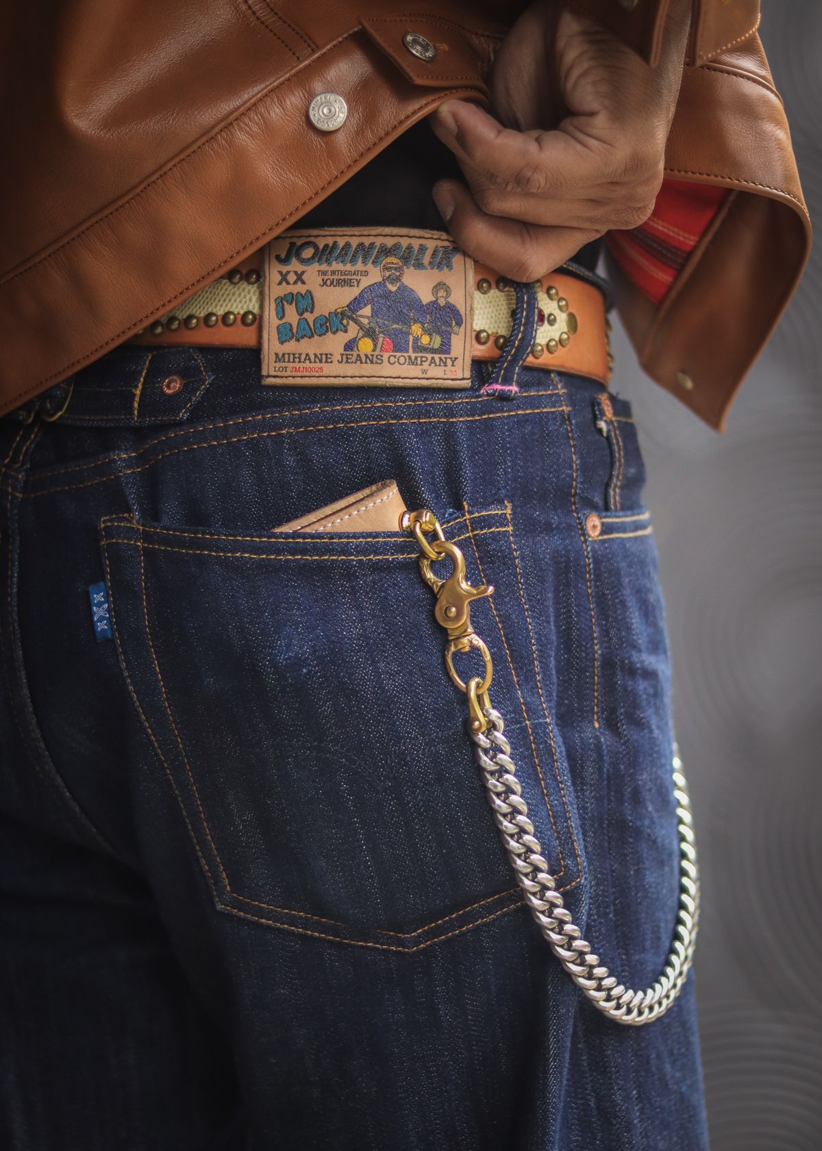 Photo by januardwijuang on October 15, 2025 of the Siege Leather Middle Concho Wallet in Indonesian Natural Veg Tan.