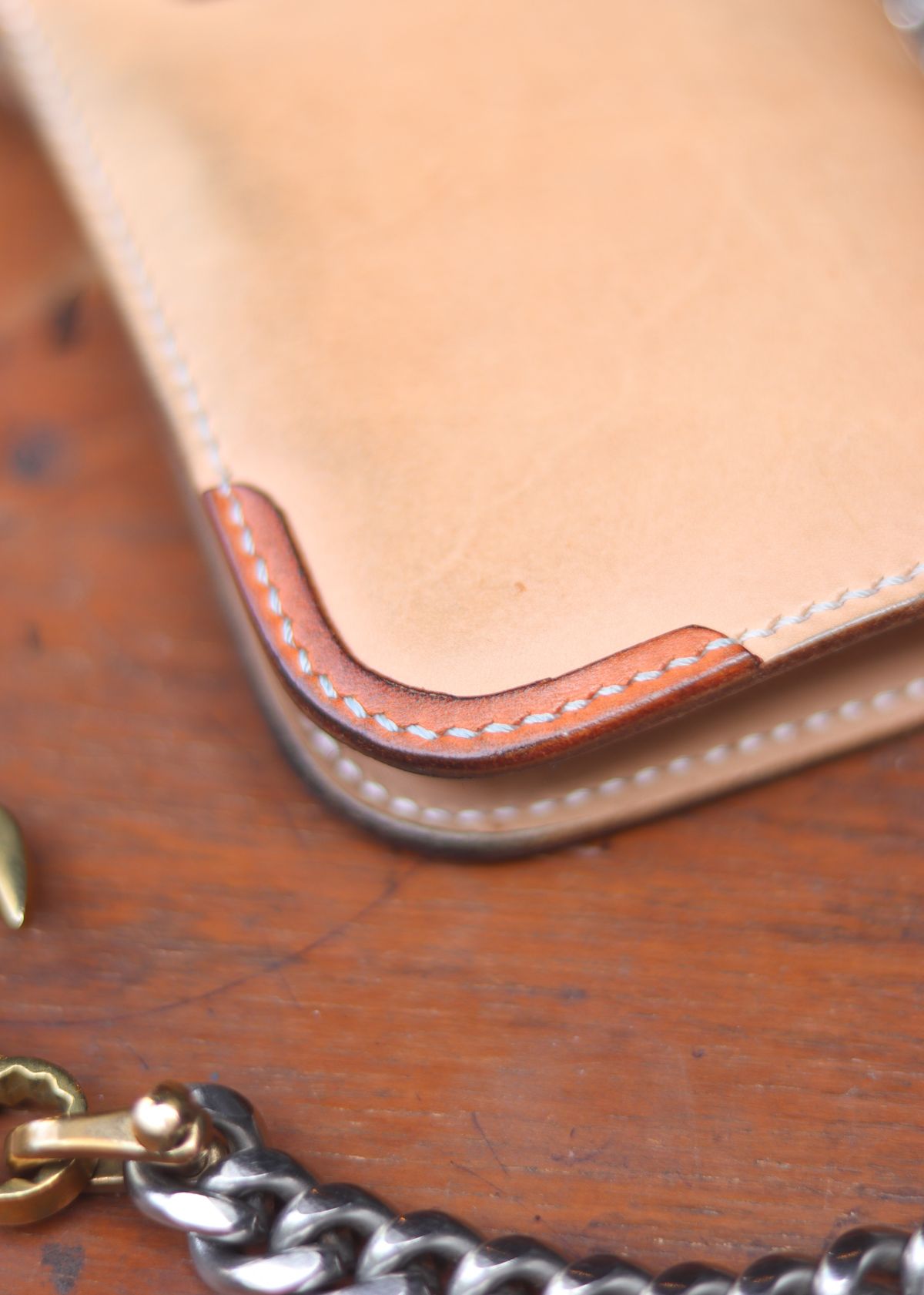 Photo by januardwijuang on November 4, 2025 of the Siege Leather Middle Concho Wallet in Indonesian Natural Veg Tan.