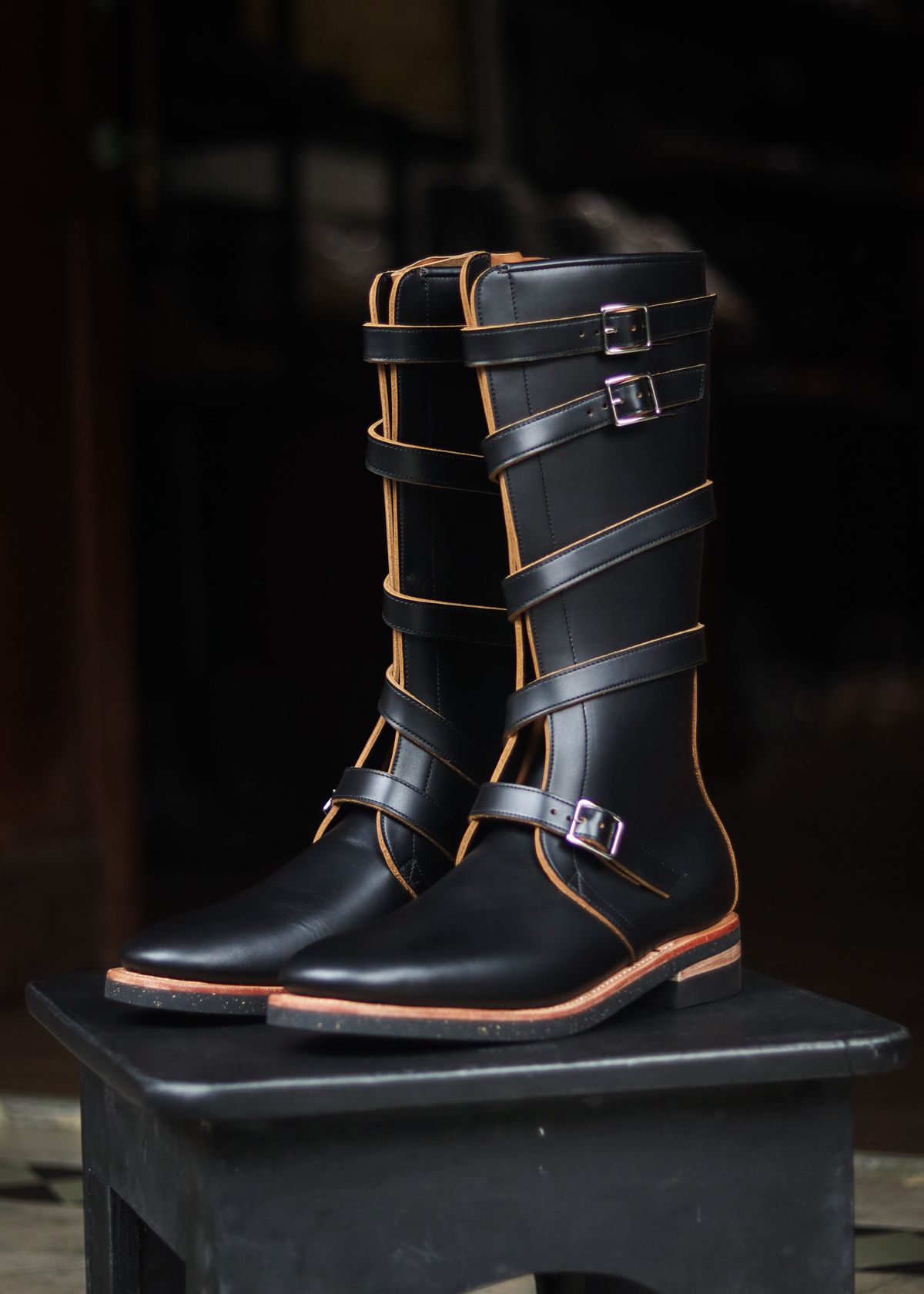 Photo by januardwijuang on September 28, 2025 of the Briselblack The Hanker Tanker Boots in S.B. Foot Tannery Black Dawson.