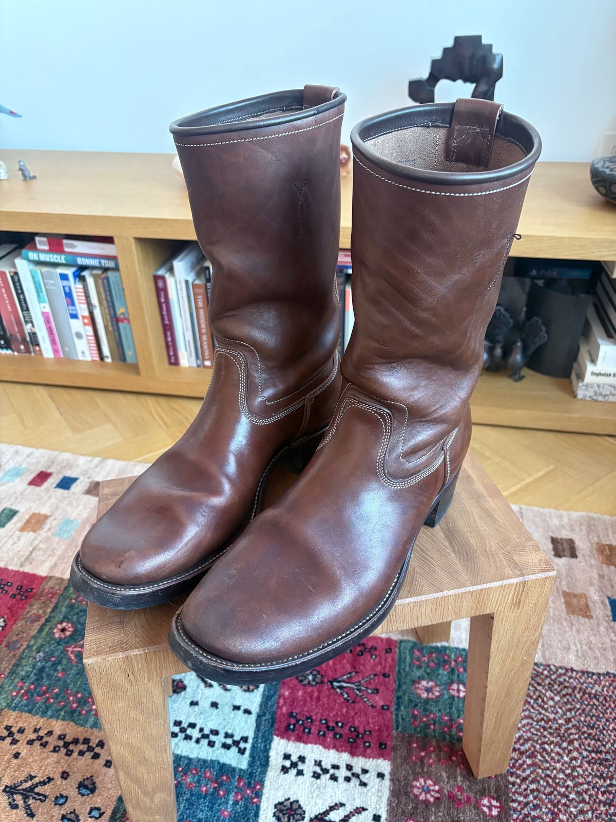 Photo by marens33 on March 9, 2026 of the Unsung Coachman in Maryam Toscanello Horsebutt Overdyed Walnut.