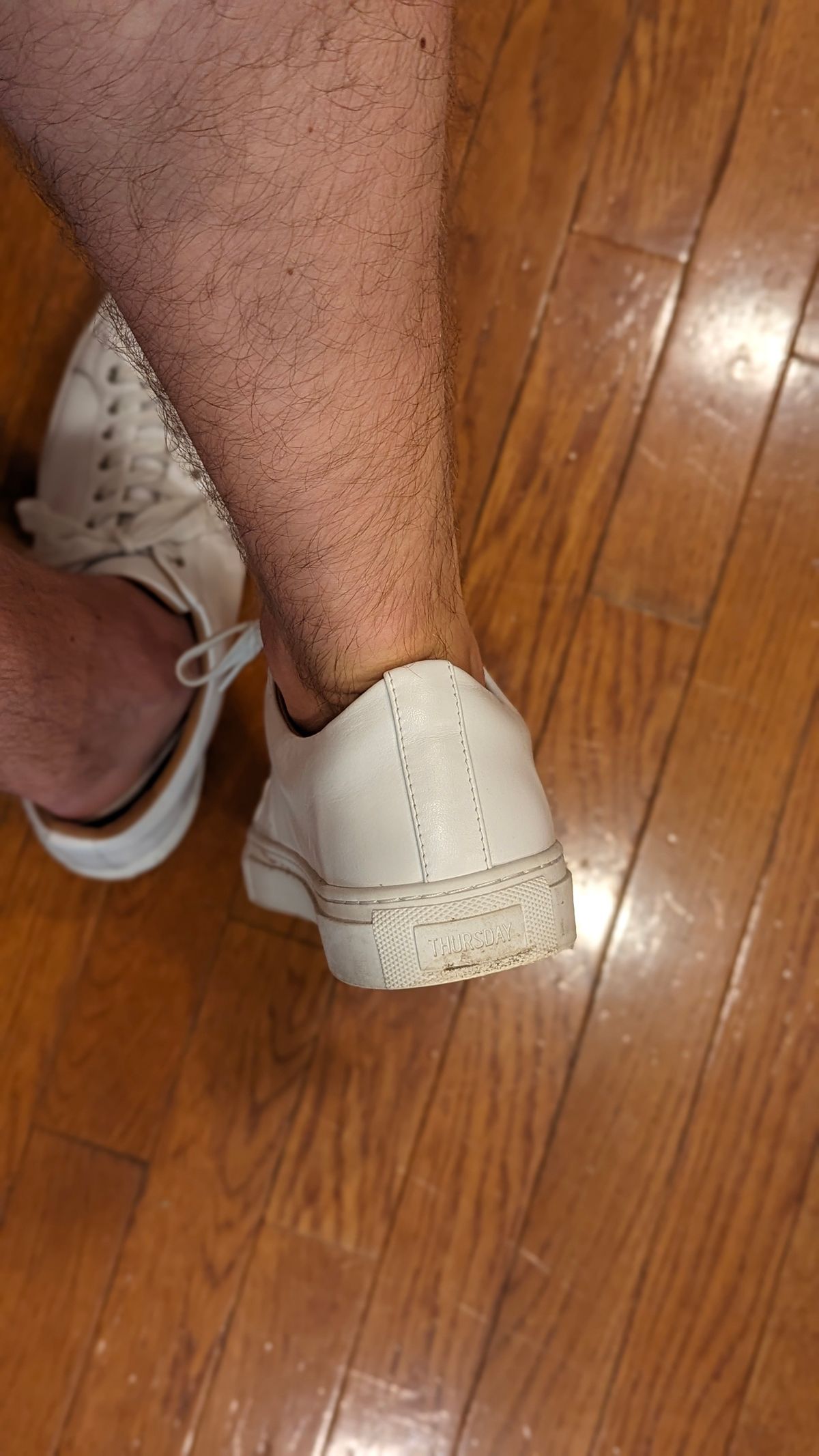 Photo by StinkyWizzleTeets14 on May 10, 2024 of the Thursday Premier Low Top in White Italian Nappa.