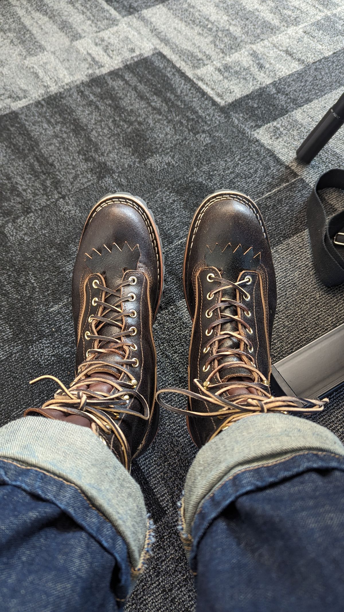Photo by StinkyWizzleTeets14 on October 16, 2023 of the Nicks Lace to Toe Heritage in Horween Brown Waxed Flesh.