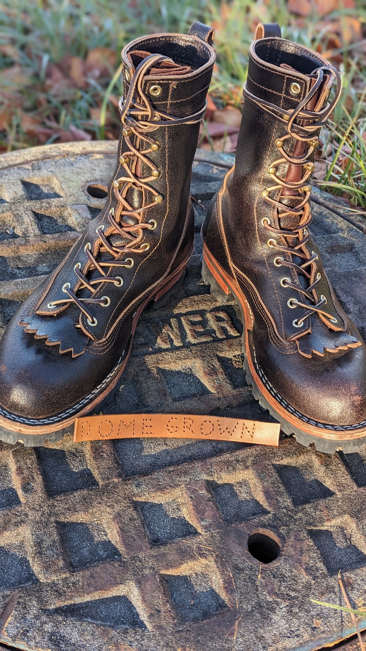 Photo by StinkyWizzleTeets14 on November 2, 2023 of the Nicks Lace to Toe Heritage in Horween Brown Waxed Flesh.