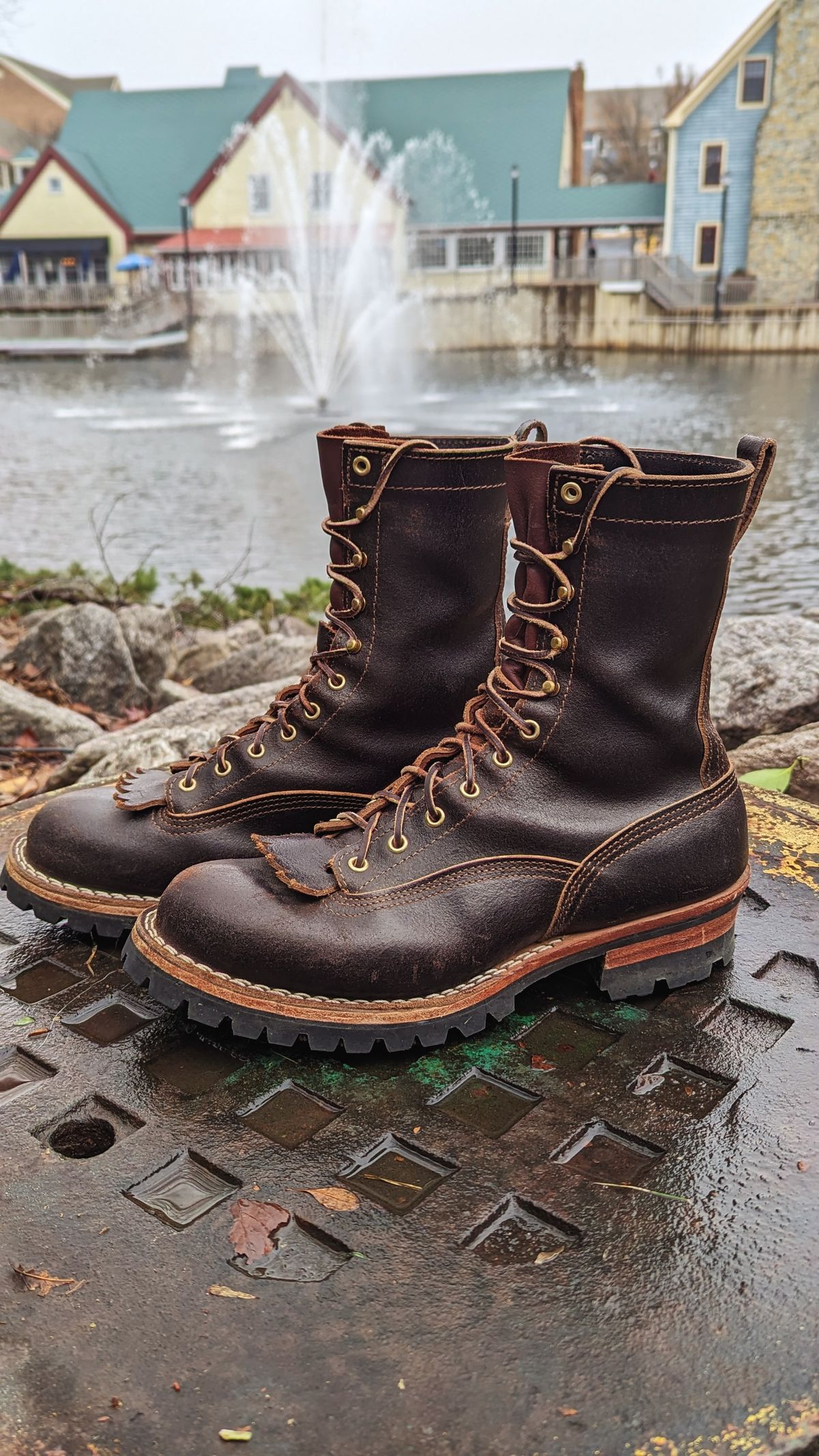 Photo by StinkyWizzleTeets14 on December 2, 2023 of the Nicks Lace to Toe Heritage in Horween Brown Waxed Flesh.