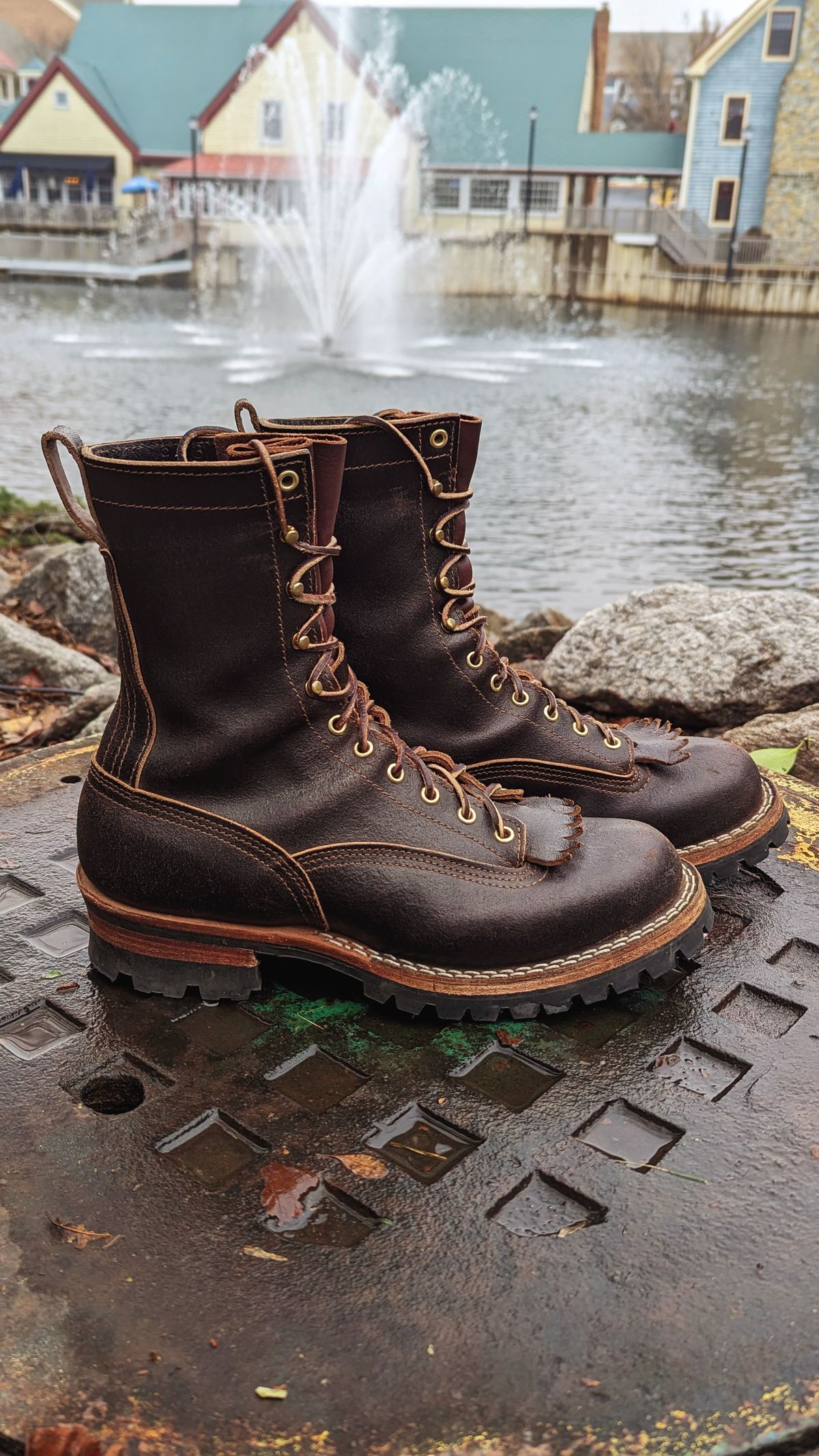 Photo by StinkyWizzleTeets14 on December 2, 2023 of the Nicks Lace to Toe Heritage in Horween Brown Waxed Flesh.