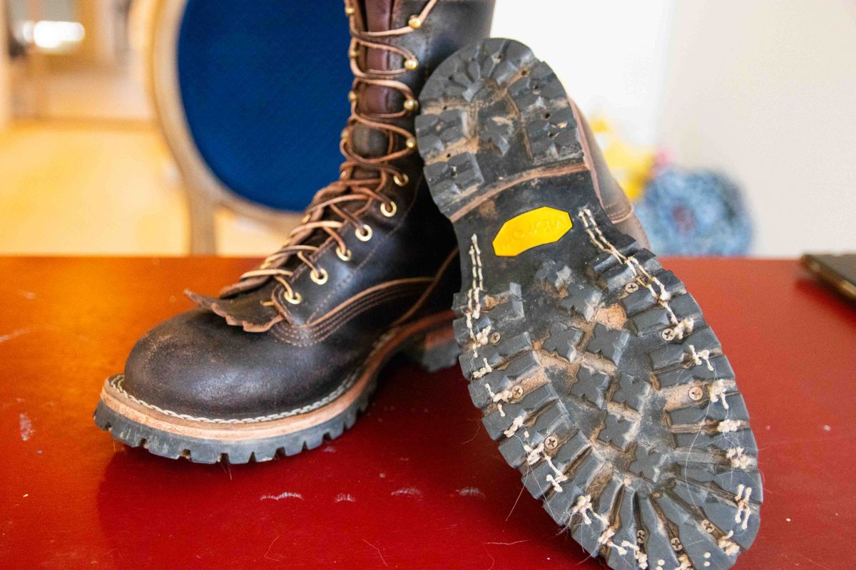Photo by StinkyWizzleTeets14 on January 5, 2024 of the Nicks Lace to Toe Heritage in Horween Brown Waxed Flesh.