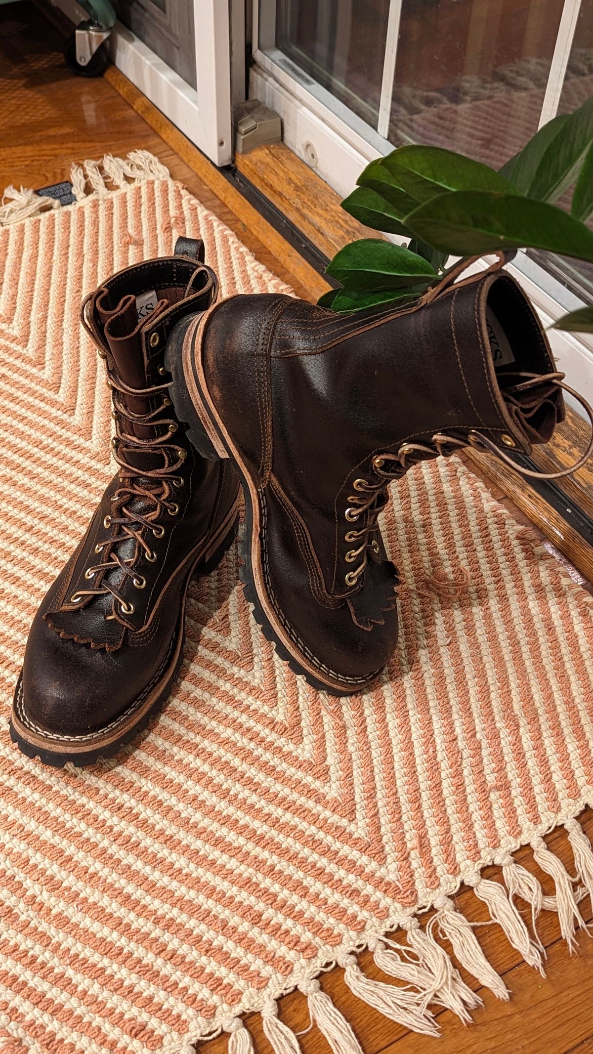 Photo by StinkyWizzleTeets14 on March 6, 2024 of the Nicks Lace to Toe Heritage in Horween Brown Waxed Flesh.