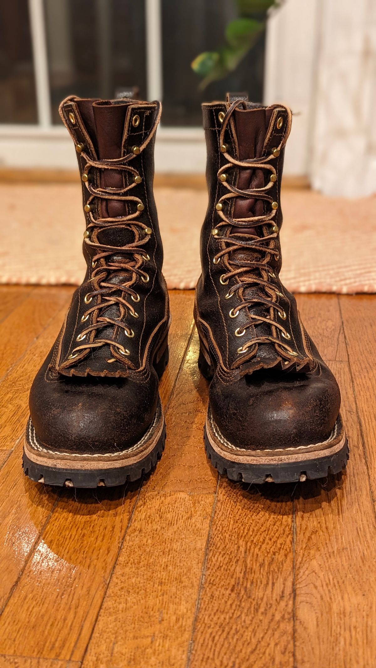 Photo by StinkyWizzleTeets14 on March 6, 2024 of the Nicks Lace to Toe Heritage in Horween Brown Waxed Flesh.