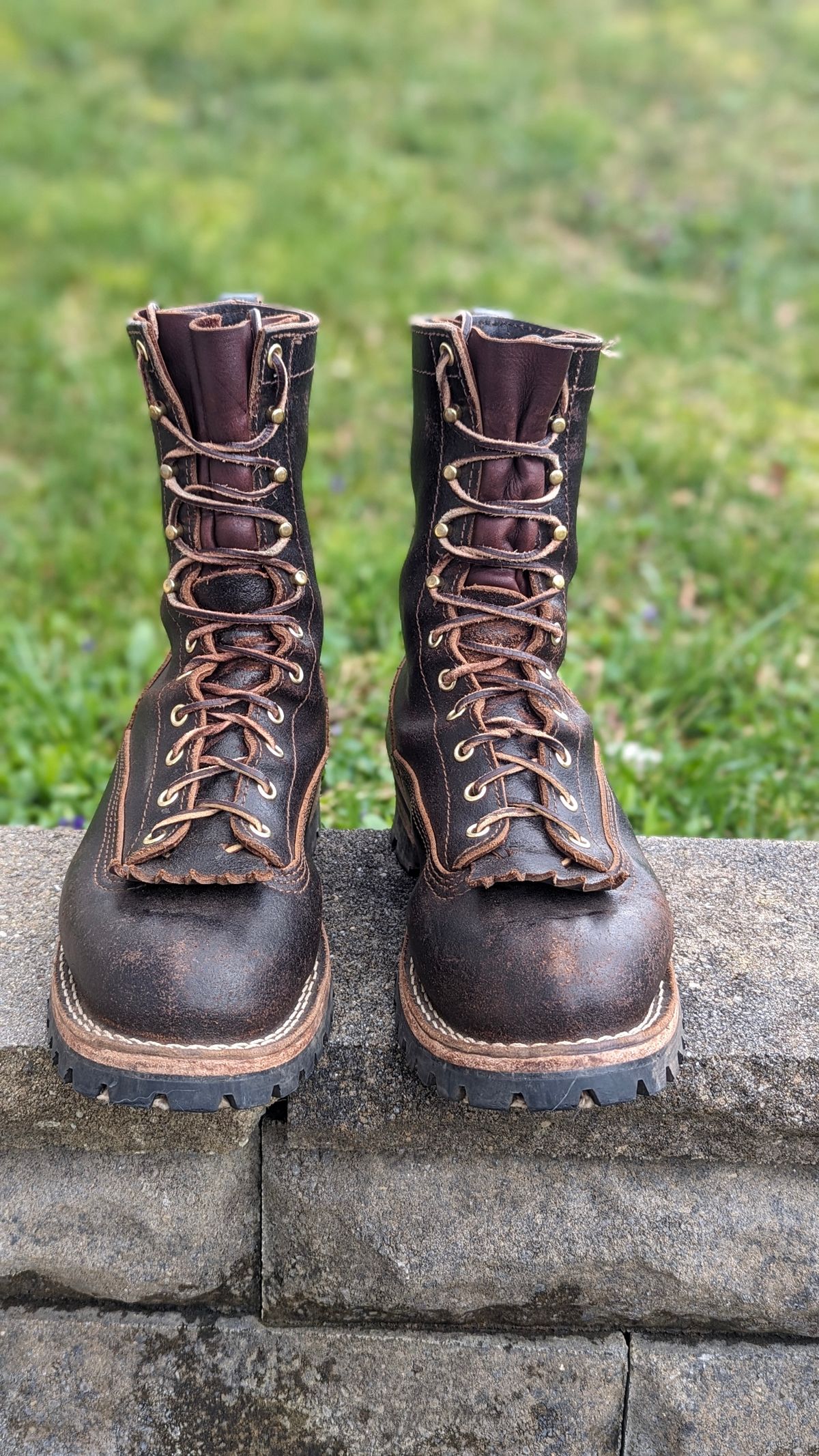 Photo by StinkyWizzleTeets14 on April 5, 2024 of the Nicks Lace to Toe Heritage in Horween Brown Waxed Flesh.