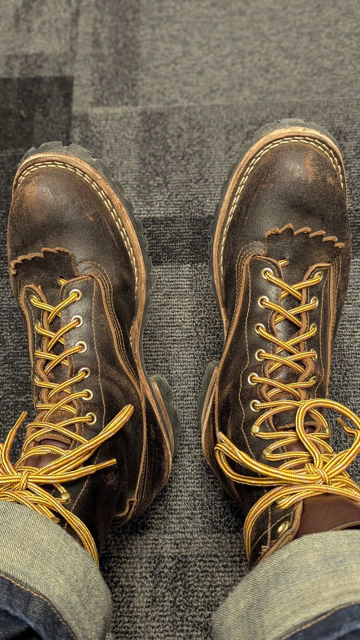 Photo by StinkyWizzleTeets14 on December 10, 2024 of the Nicks Lace to Toe Heritage in Horween Brown Waxed Flesh.