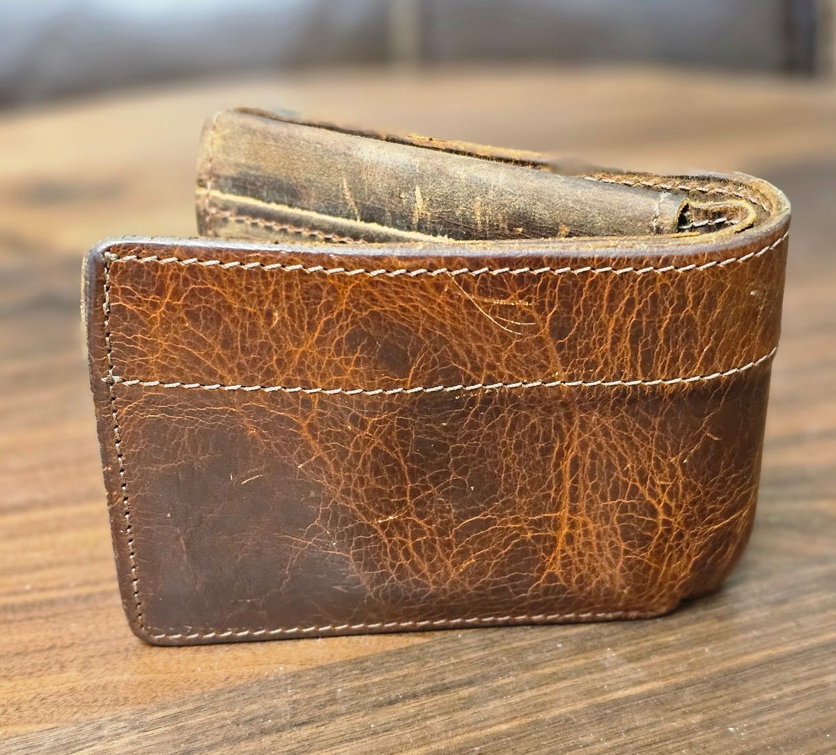 Photo by Mechanical_J on January 5, 2025 of the Duvall Leather Bifold Wallet With Window in Bison.