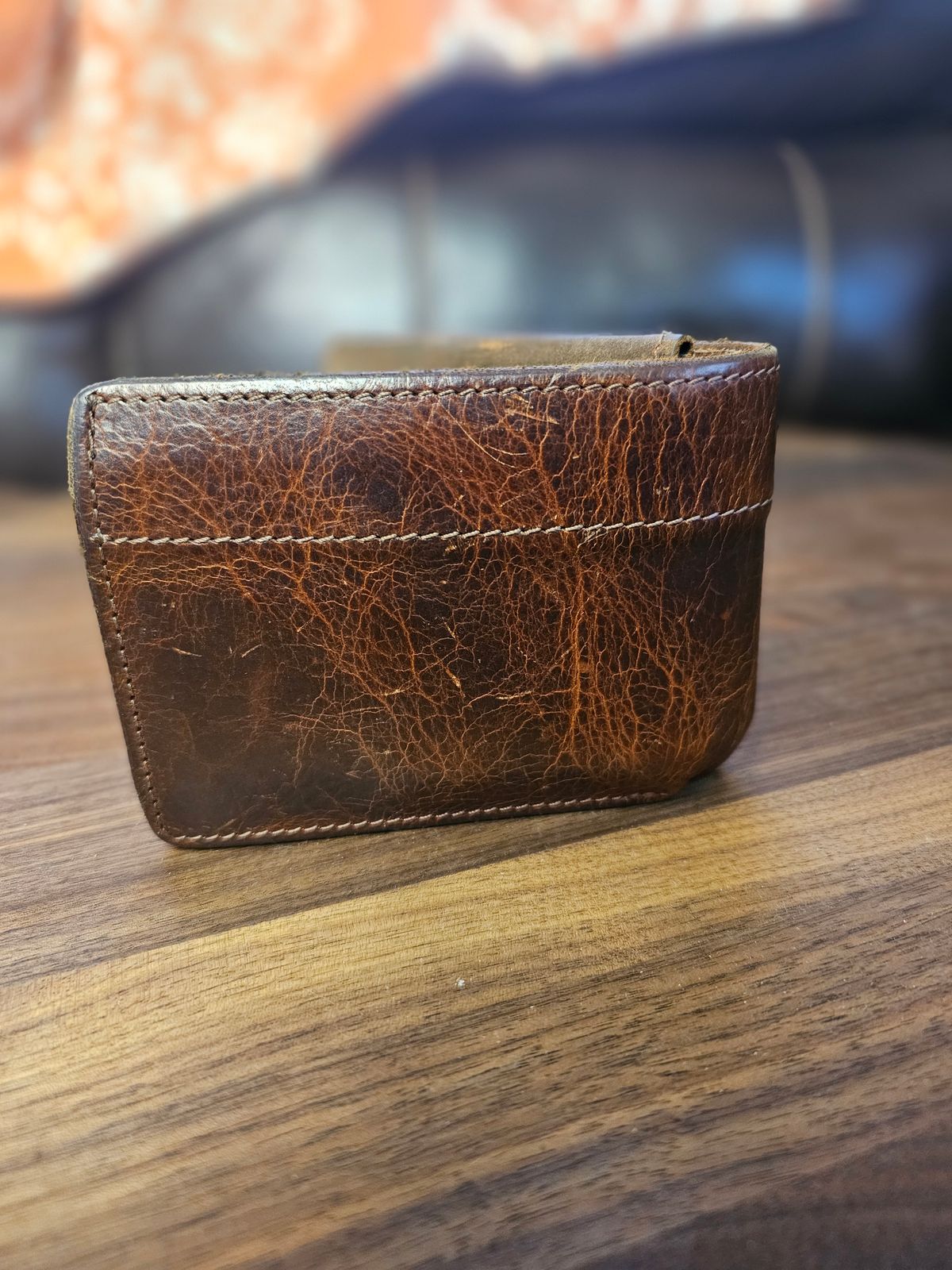 Photo by Mechanical_J on March 9, 2025 of the Duvall Leather Bifold Wallet With Window in Bison.