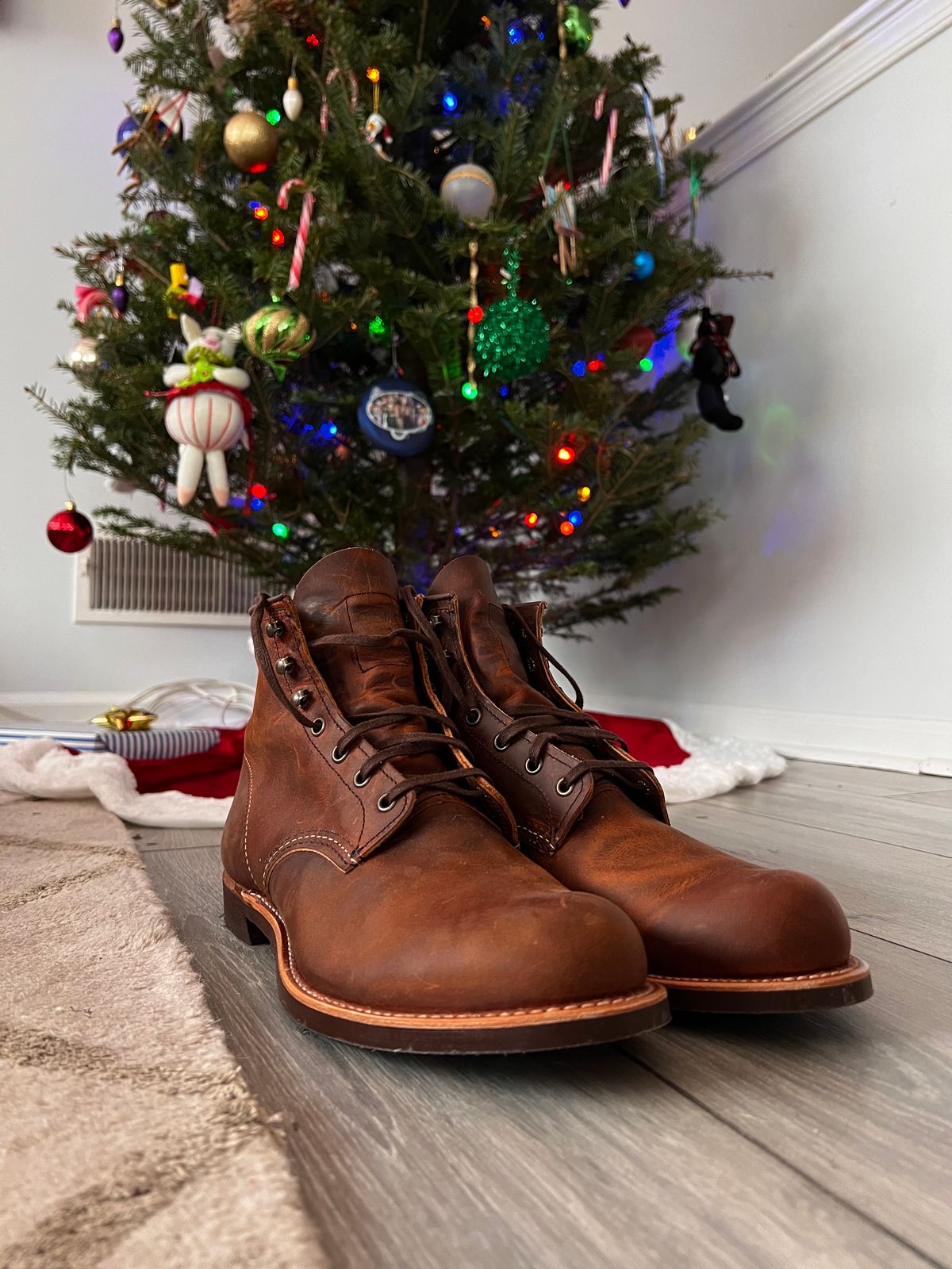 Photo by soistmann on December 25, 2023 of the Red Wing Blacksmith in S.B. Foot Copper Rough and Tough.