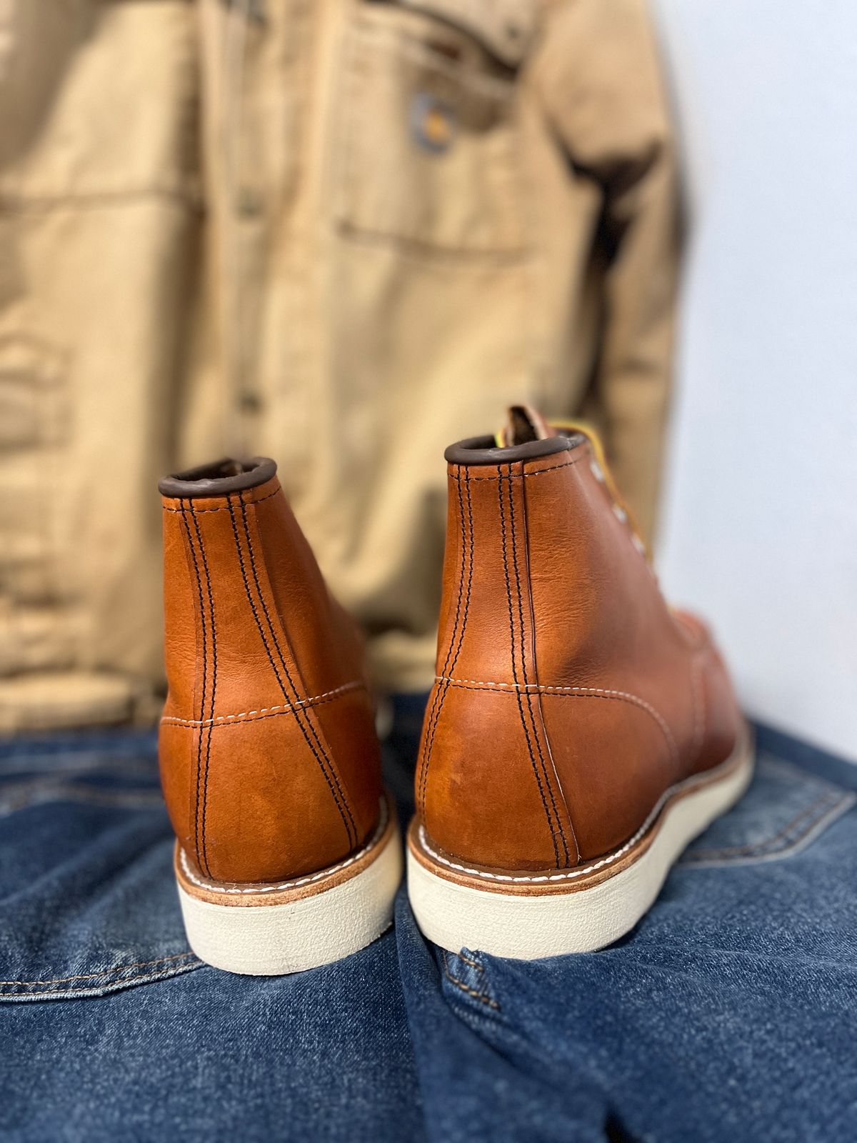 Photo by markiwang on October 3, 2023 of the Red Wing 8-Inch Classic Moc in S.B. Foot Oro Legacy.