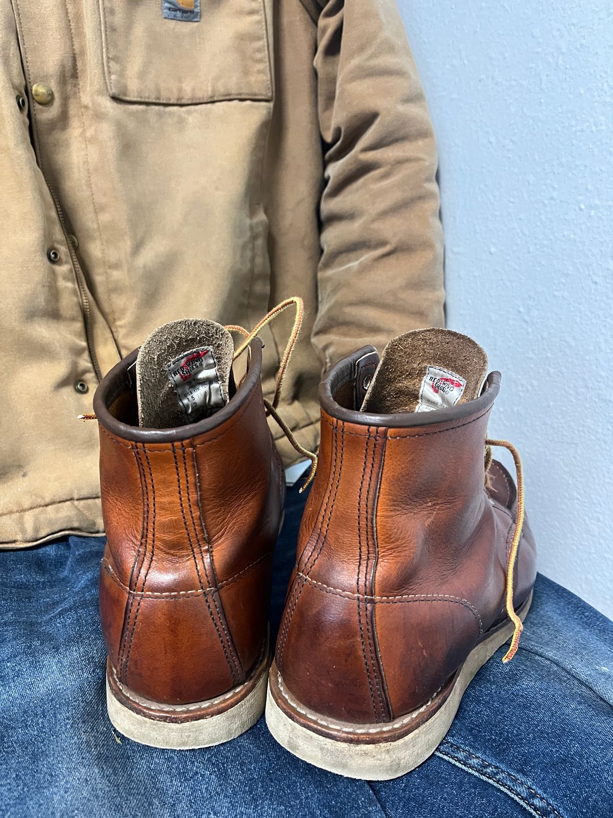 Photo by markiwang on March 5, 2024 of the Red Wing 8-Inch Classic Moc in S.B. Foot Oro Legacy.