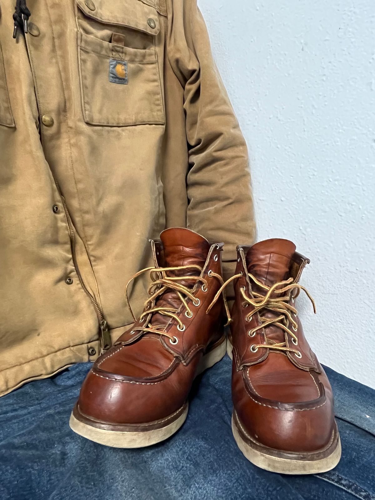 Photo by markiwang on March 5, 2024 of the Red Wing 8-Inch Classic Moc in S.B. Foot Oro Legacy.