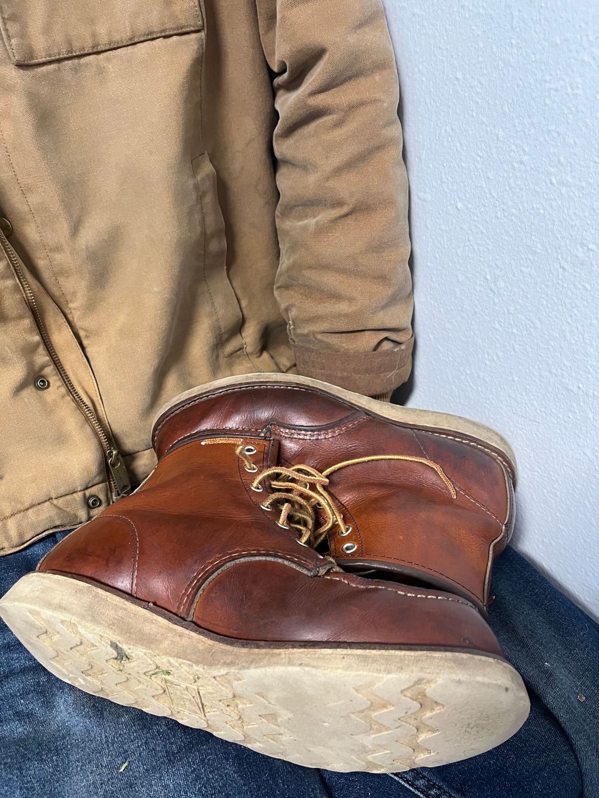 Photo by markiwang on March 5, 2024 of the Red Wing 8-Inch Classic Moc in S.B. Foot Oro Legacy.