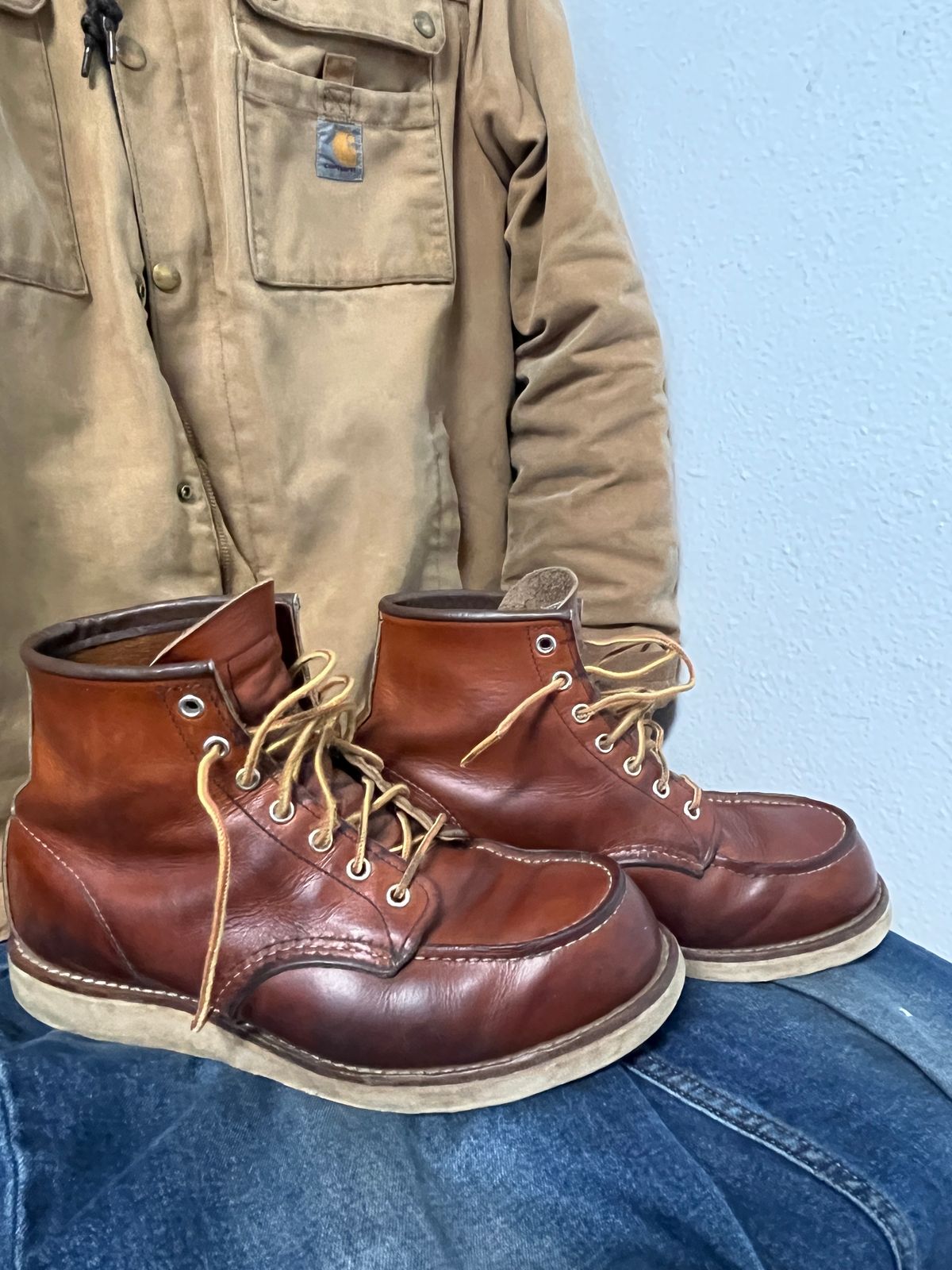 Photo by markiwang on March 5, 2024 of the Red Wing 8-Inch Classic Moc in S.B. Foot Oro Legacy.