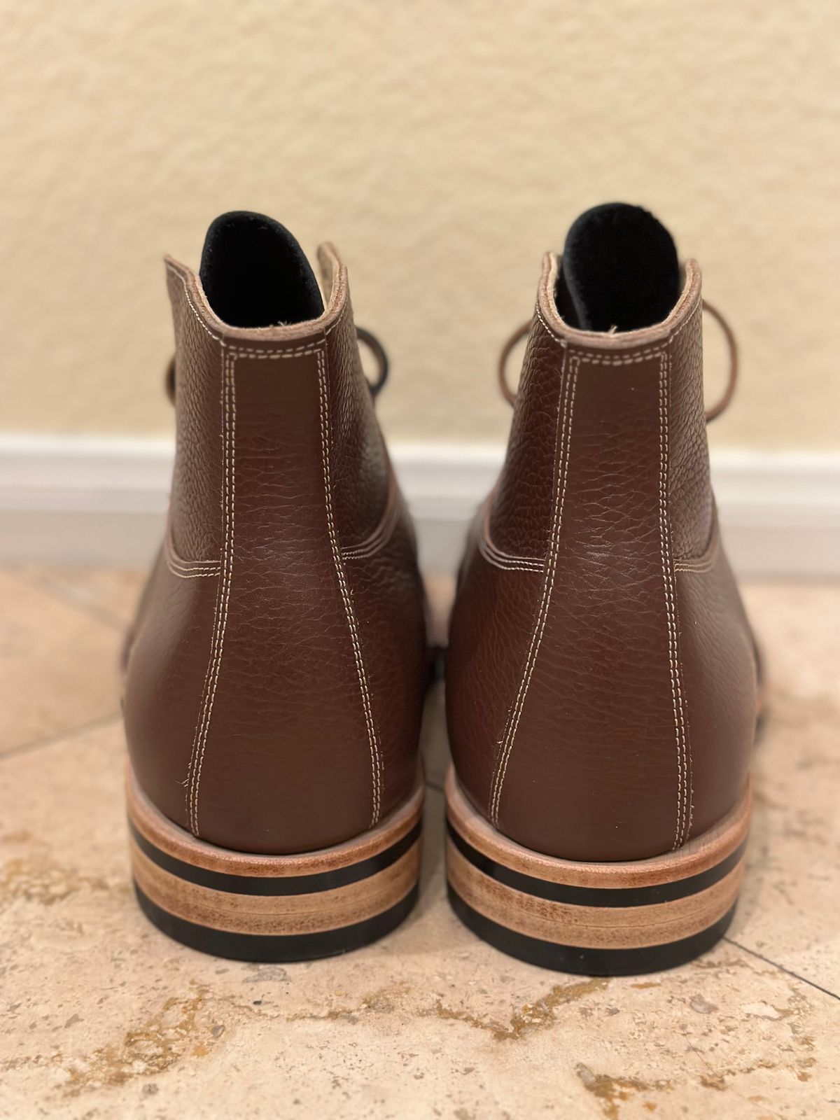 Photo by echang2 on October 4, 2023 of the Østmo Type I in Walnut Polar Grain.