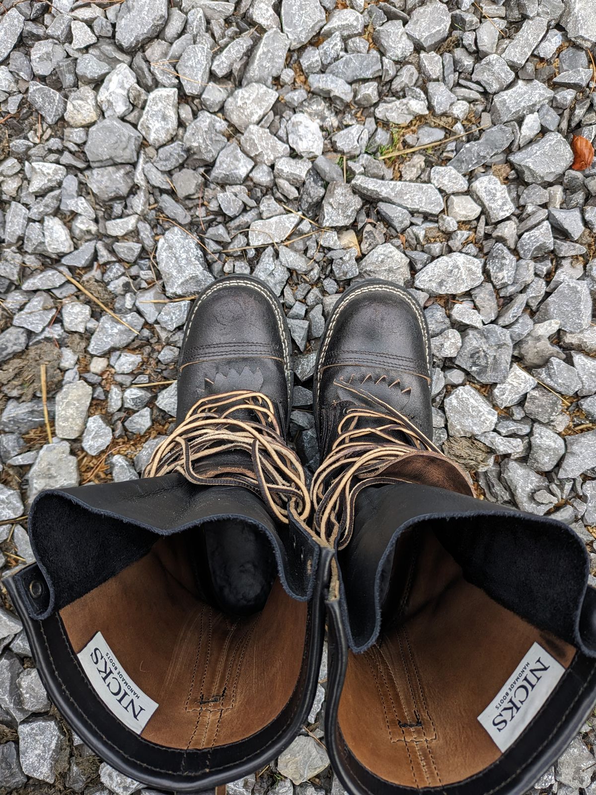 Photo by drunkishly on October 2, 2024 of the Nicks MTO in Horween Black Waxed Flesh.
