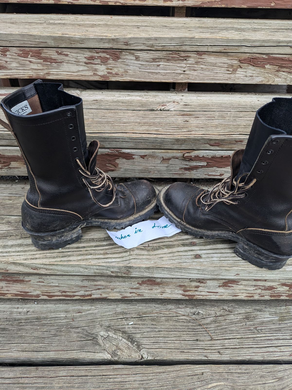 Photo by drunkishly on November 5, 2024 of the Nicks MTO in Horween Black Waxed Flesh.
