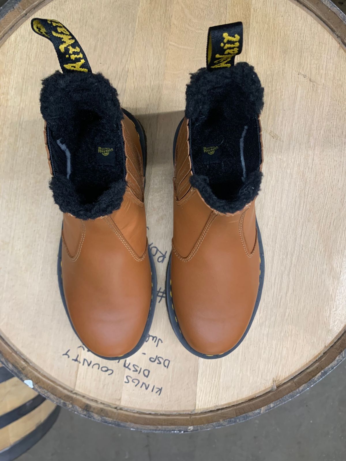 Photo by graceayano on October 3, 2022 of the Dr. Martens 2976 DM's Wintergrip Chelsea Boots in Tan Blizzard WP.