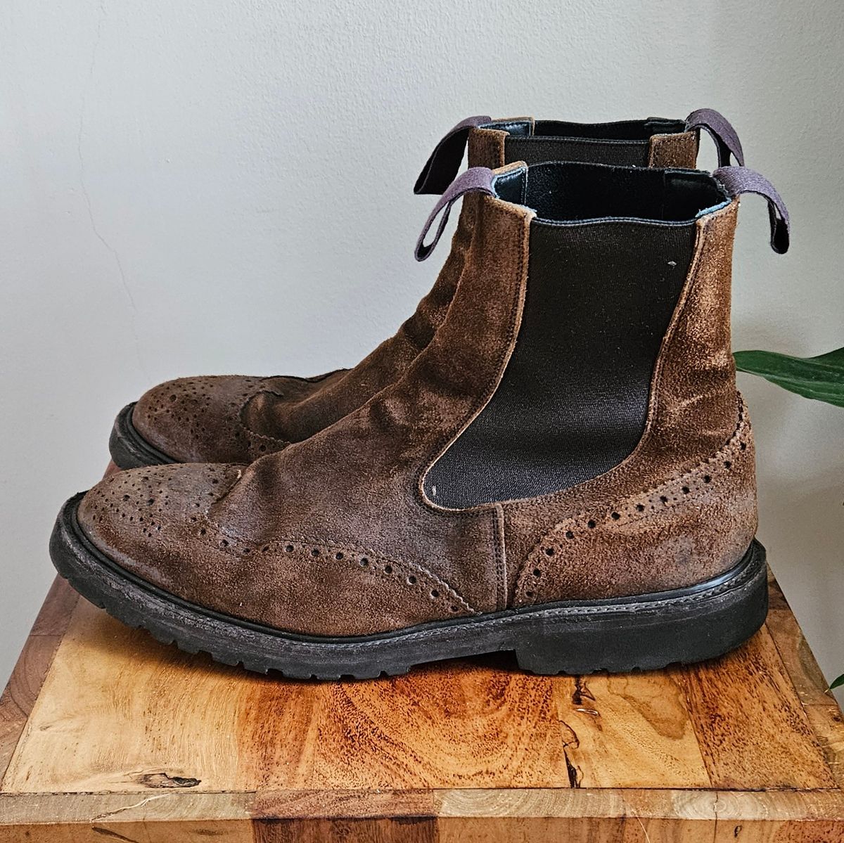 Photo by kudusole on January 3, 2024 of the Tricker's Henry Country Dealer Boot in C.F. Stead Snuff Waxed Suede.