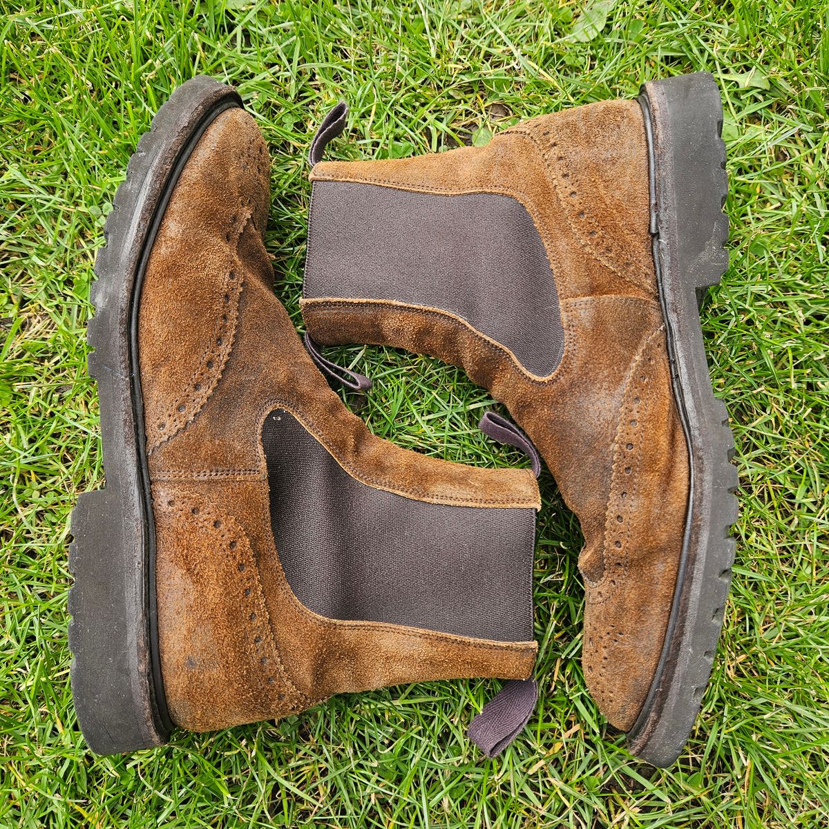 Photo by kudusole on April 2, 2024 of the Tricker's Henry Country Dealer Boot in C.F. Stead Snuff Waxed Suede.