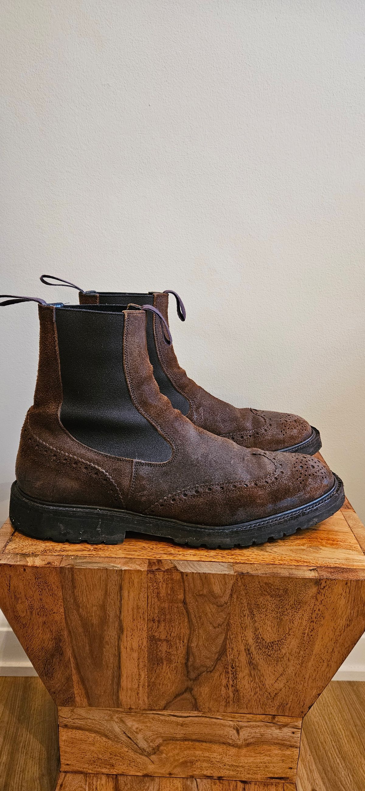 Photo by kudusole on November 2, 2023 of the Tricker's Henry Country Dealer Boot in C.F. Stead Snuff Waxed Suede.