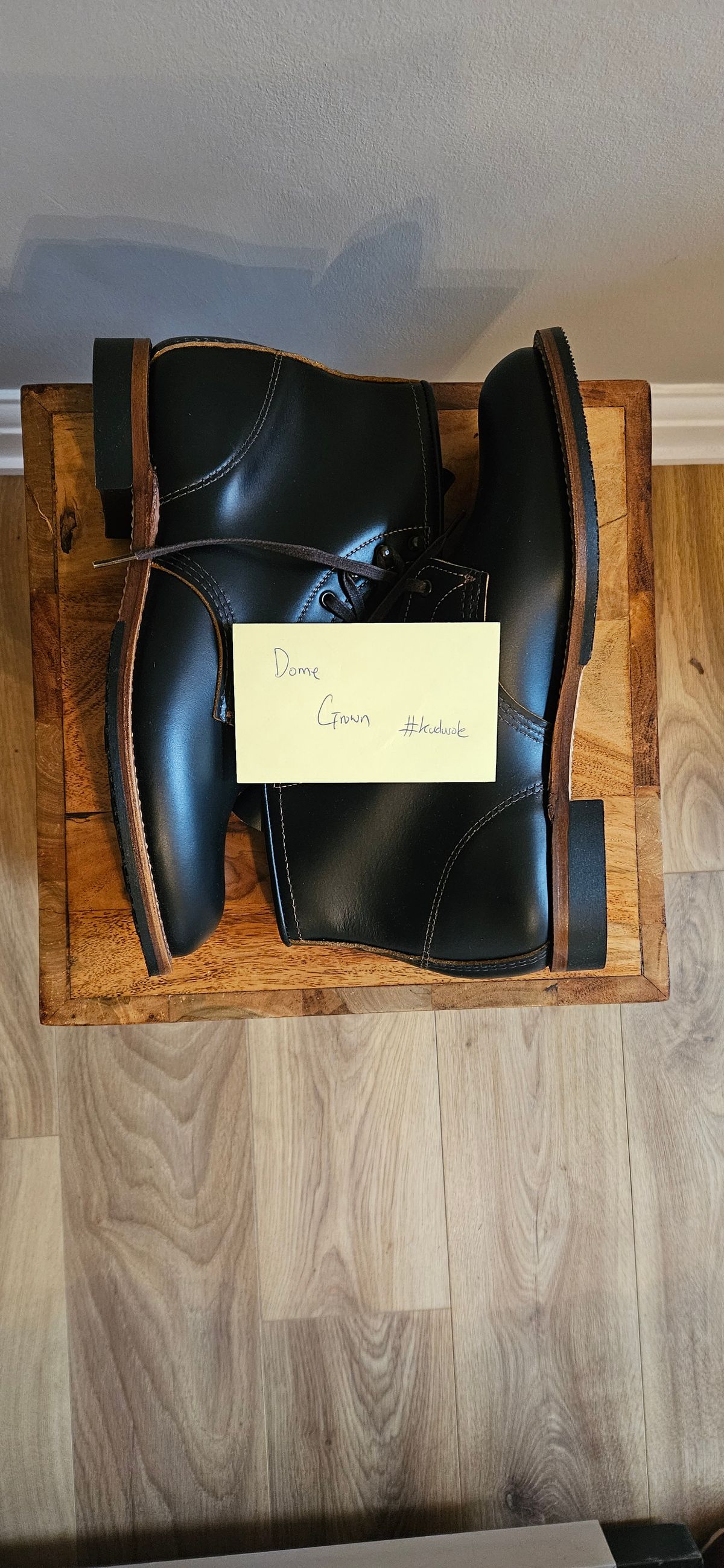 Photo by kudusole on November 2, 2023 of the Red Wing Beckman Flatbox in S.B. Foot Black Klondike.