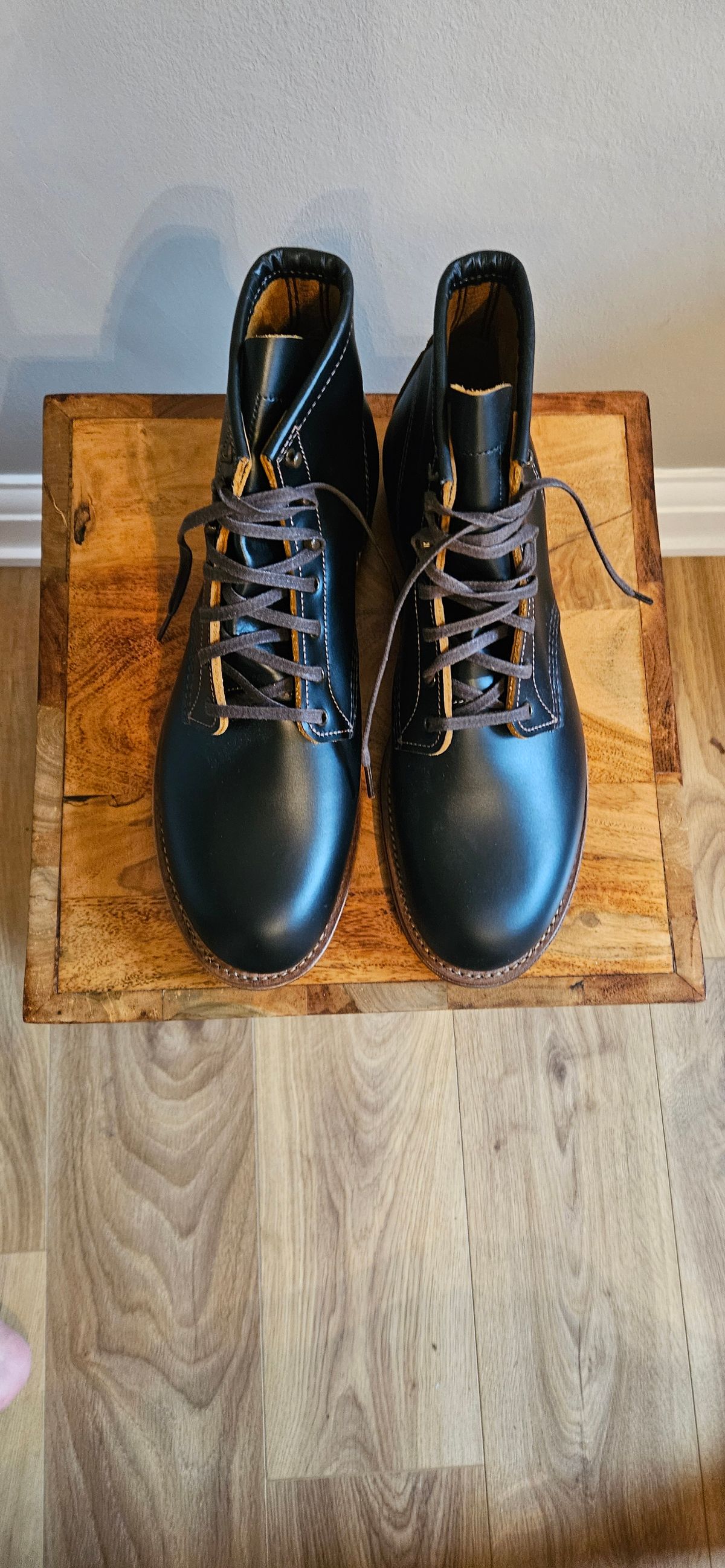Photo by kudusole on November 2, 2023 of the Red Wing Beckman Flatbox in S.B. Foot Black Klondike.