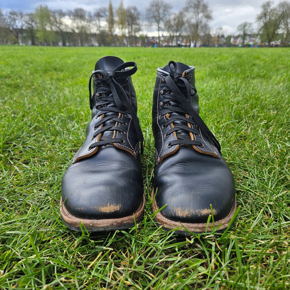 Photo by kudusole on April 2, 2024 of the Red Wing Beckman Flatbox in S.B. Foot Black Klondike.