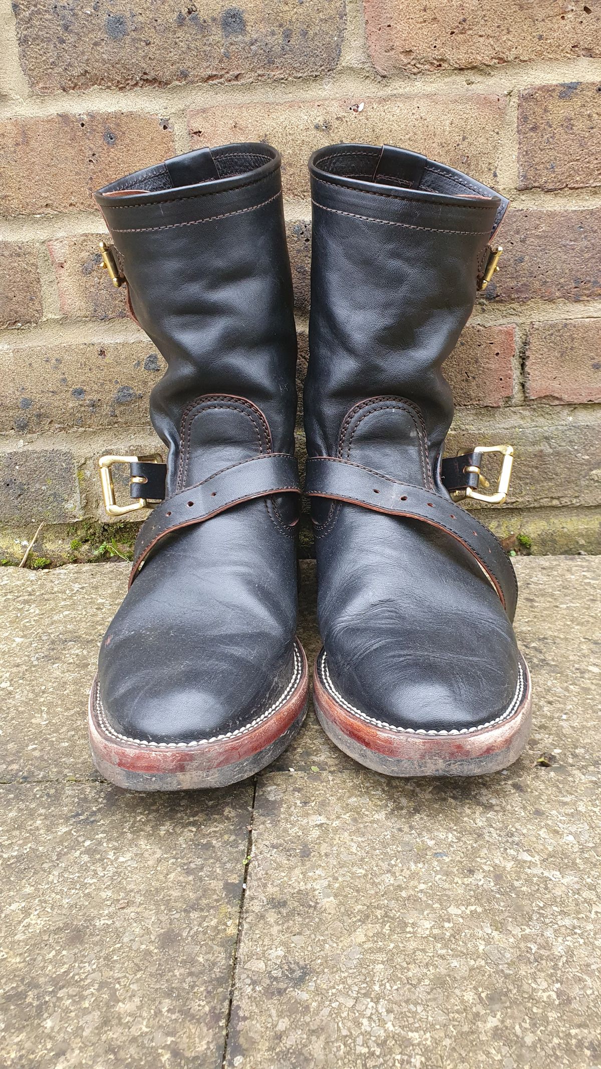 Photo by kudusole on February 2, 2023 of the Benzein The Keeper Engineer Boot in Shinki Black Latigo Teacore Horsehide.