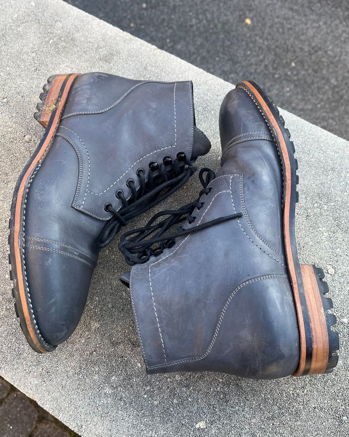 Photo by leviathan on November 3, 2023 of the Blkbrd Shoemaker Luchador Service Boot in Unknown Leather.
