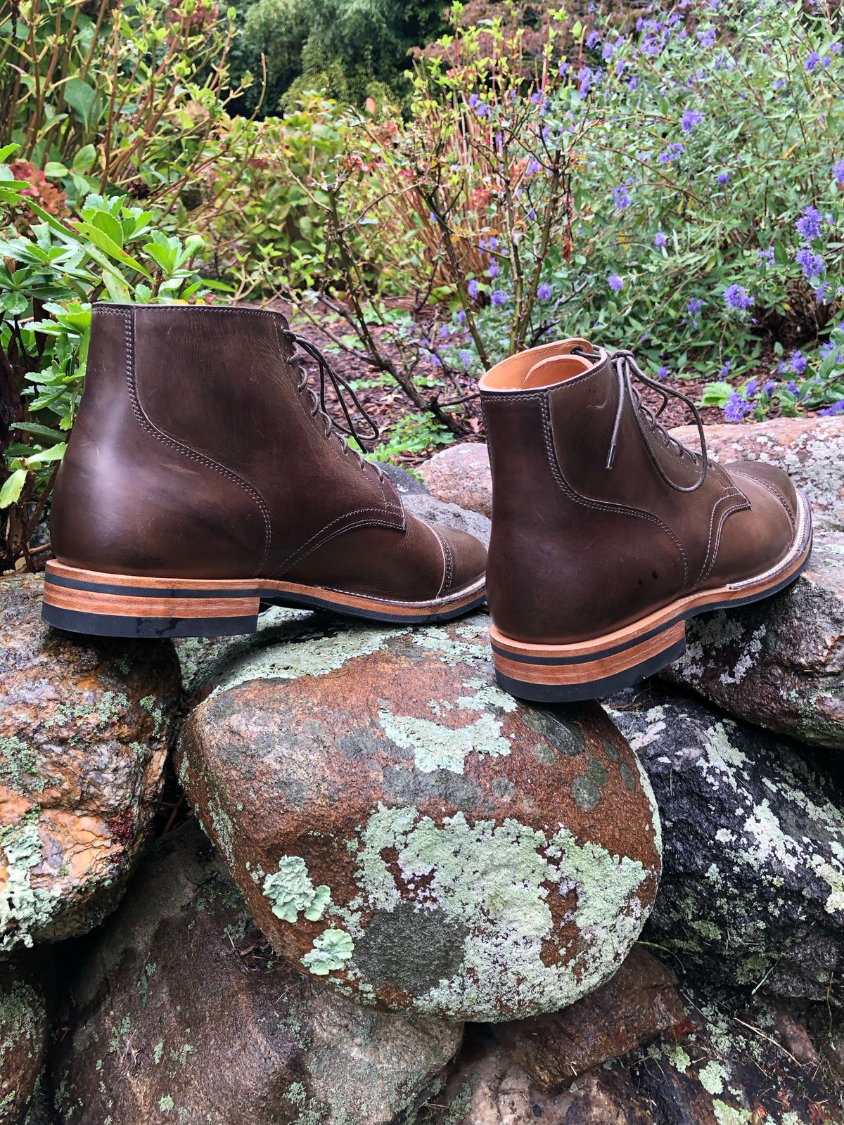 Photo by ELee.HTB.11D on October 1, 2022 of the Viberg Service Boot BCT in Guidi Olive Calf.