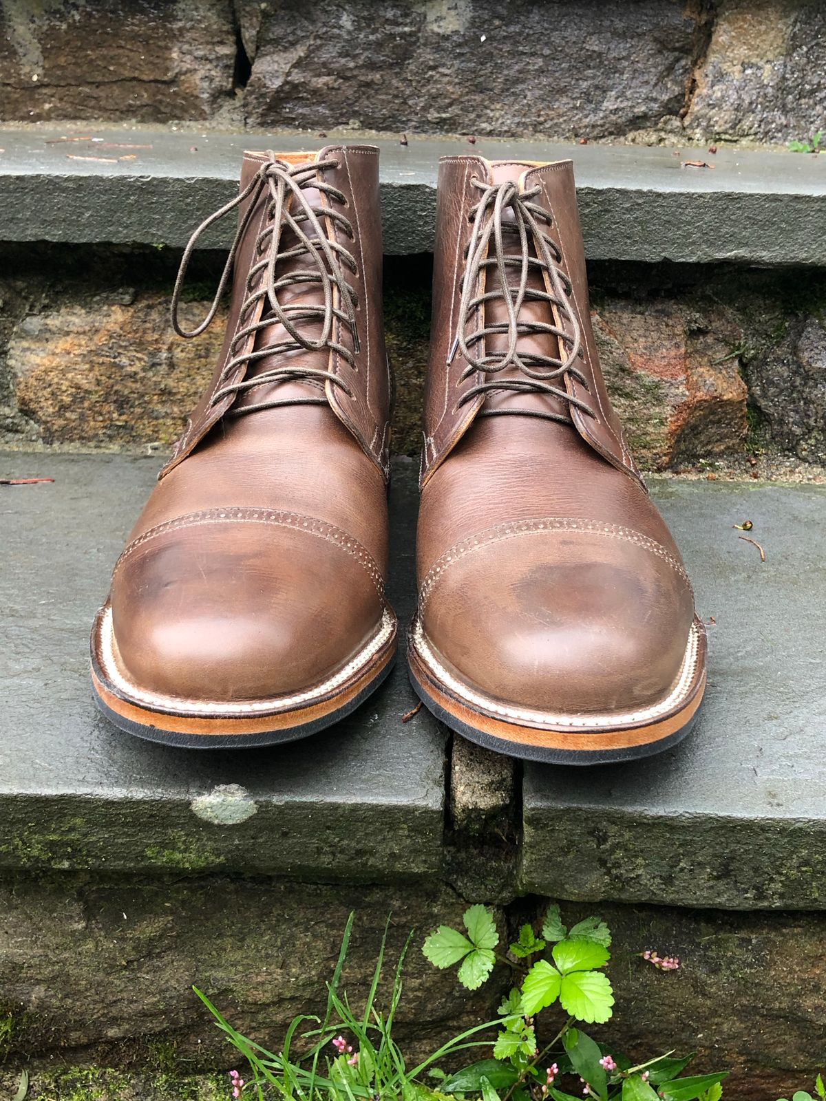 Photo by ELee.HTB.11D on October 1, 2022 of the Viberg Service Boot BCT in Guidi Olive Calf.