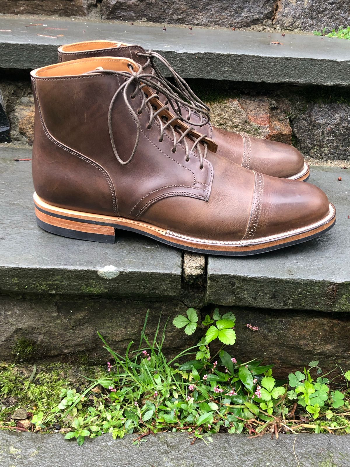 Photo by ELee.HTB.11D on October 1, 2022 of the Viberg Service Boot BCT in Guidi Olive Calf.